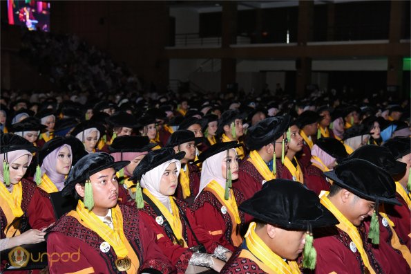 WISUDA UNPAD GOL. 1 TA 2023-2024 LIPUTAN SESI 1 (116)