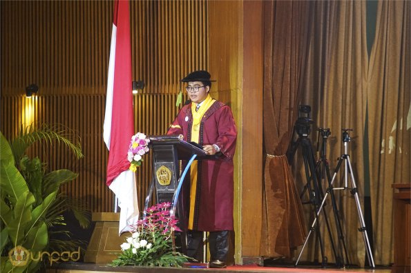 WISUDA UNPAD GOL. 1 TA 2023-2024 LIPUTAN SESI 1 (15)