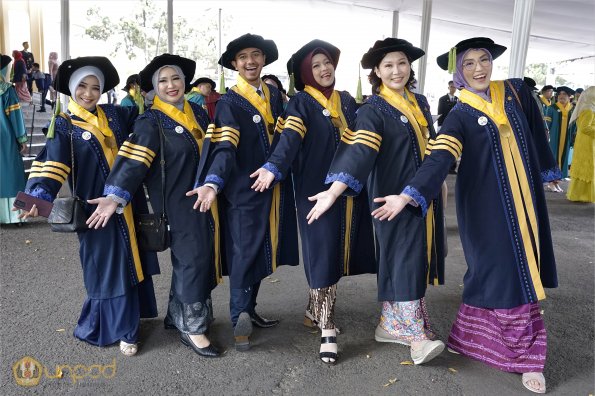 WISUDA UNPAD GOL. 1 TA 2023-2024 LIPUTAN SESI 1 (23)