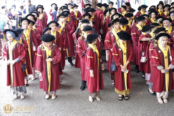 WISUDA UNPAD GOL. 1 TA 2023-2024 LIPUTAN SESI 1 (29)