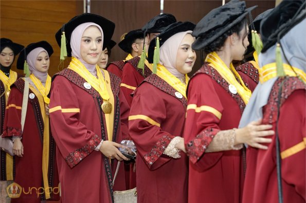 WISUDA UNPAD GOL. 1 TA 2023-2024 LIPUTAN SESI 1 (40)