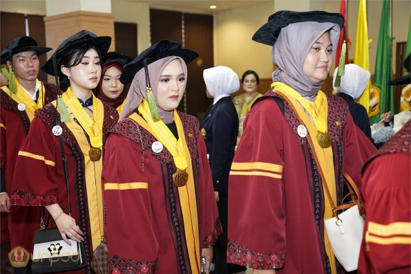 WISUDA UNPAD GOL. 1 TA 2023-2024 LIPUTAN SESI 1 (41)