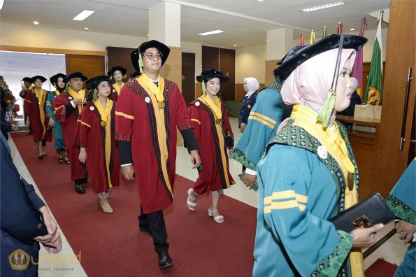 WISUDA UNPAD GOL. 1 TA 2023-2024 LIPUTAN SESI 1 (54)