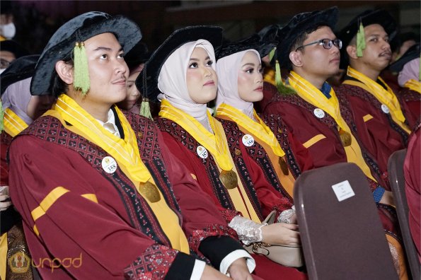 WISUDA UNPAD GOL. 1 TA 2023-2024 LIPUTAN SESI 1 (67)