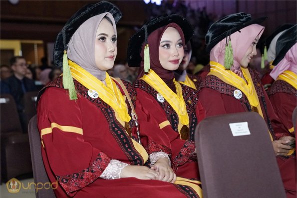 WISUDA UNPAD GOL. 1 TA 2023-2024 LIPUTAN SESI 1 (73)