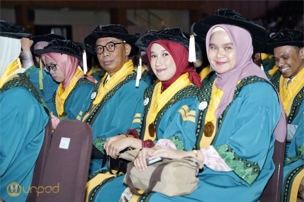 WISUDA UNPAD GOL. 1 TA 2023-2024 LIPUTAN SESI 1 (76)