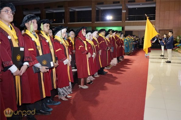 WISUDA UNPAD GOL. 1 TA 2023-2024 LIPUTAN SESI 1 (83)