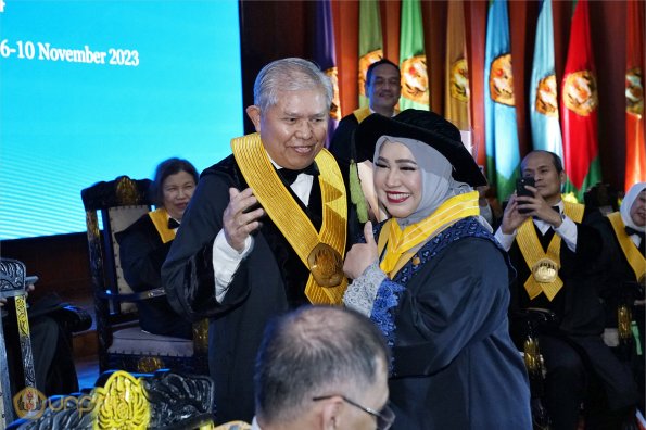 WISUDA UNPAD GOL. 1 TA 2023-2024 LIPUTAN SESI 1 (87)