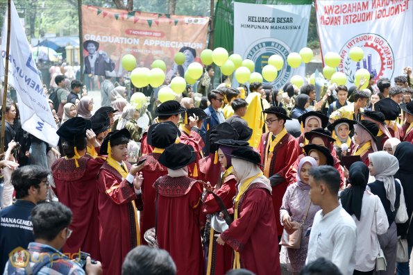 WISUDA UNPAD GOL. 1 TA 2023-2024 LIPUTAN SESI 2 (100)