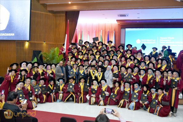 WISUDA UNPAD GOL. 1 TA 2023-2024 LIPUTAN SESI 2 (107)