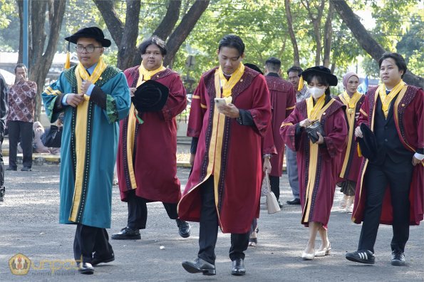 WISUDA UNPAD GOL. 1 TA 2023-2024 LIPUTAN SESI 2 (11)