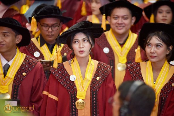 WISUDA UNPAD GOL. 1 TA 2023-2024 LIPUTAN SESI 2 (112)