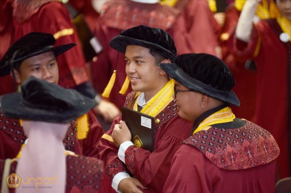 WISUDA UNPAD GOL. 1 TA 2023-2024 LIPUTAN SESI 2 (114)