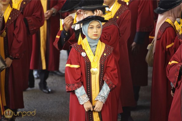 WISUDA UNPAD GOL. 1 TA 2023-2024 LIPUTAN SESI 2 (15)