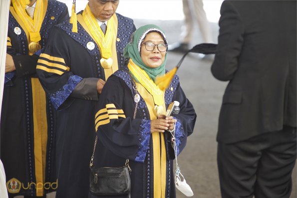 WISUDA UNPAD GOL. 1 TA 2023-2024 LIPUTAN SESI 2 (22)