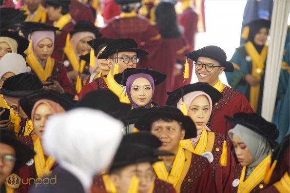 WISUDA UNPAD GOL. 1 TA 2023-2024 LIPUTAN SESI 2 (26)