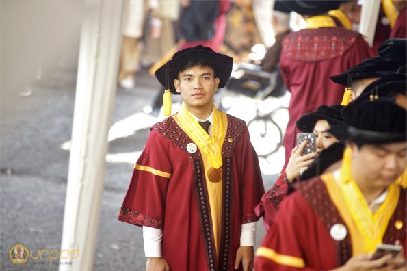 WISUDA UNPAD GOL. 1 TA 2023-2024 LIPUTAN SESI 2 (28)