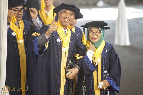 WISUDA UNPAD GOL. 1 TA 2023-2024 LIPUTAN SESI 2 (29)