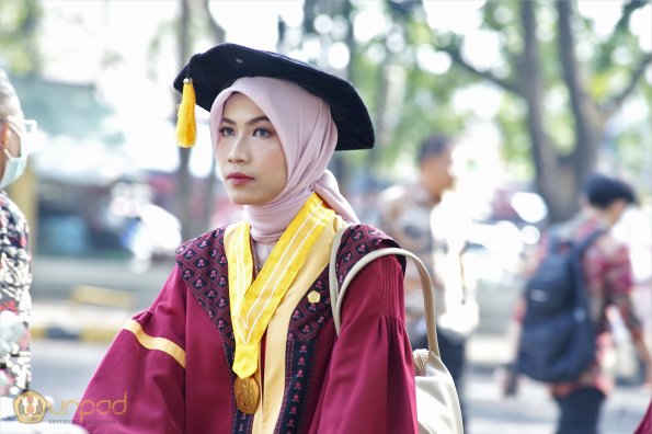 WISUDA UNPAD GOL. 1 TA 2023-2024 LIPUTAN SESI 2 (3)