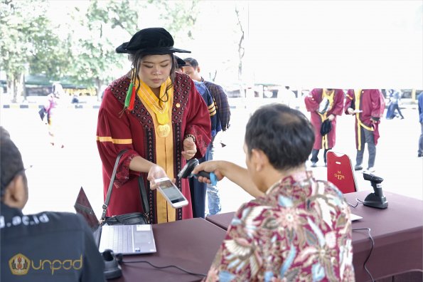 WISUDA UNPAD GOL. 1 TA 2023-2024 LIPUTAN SESI 2 (33)