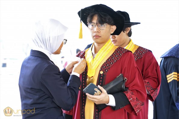 WISUDA UNPAD GOL. 1 TA 2023-2024 LIPUTAN SESI 2 (41)