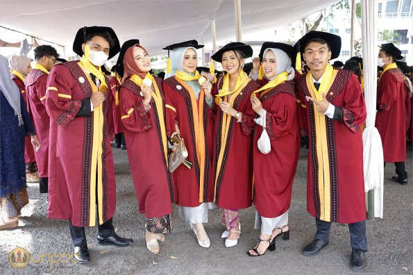 WISUDA UNPAD GOL. 1 TA 2023-2024 LIPUTAN SESI 2 (42)