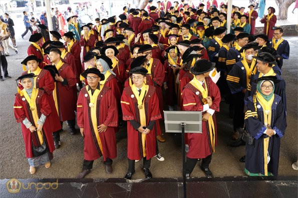 WISUDA UNPAD GOL. 1 TA 2023-2024 LIPUTAN SESI 2 (47)