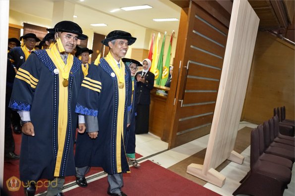 WISUDA UNPAD GOL. 1 TA 2023-2024 LIPUTAN SESI 2 (50)