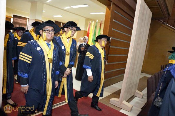 WISUDA UNPAD GOL. 1 TA 2023-2024 LIPUTAN SESI 2 (51)