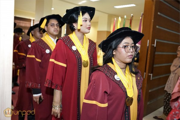 WISUDA UNPAD GOL. 1 TA 2023-2024 LIPUTAN SESI 2 (58)