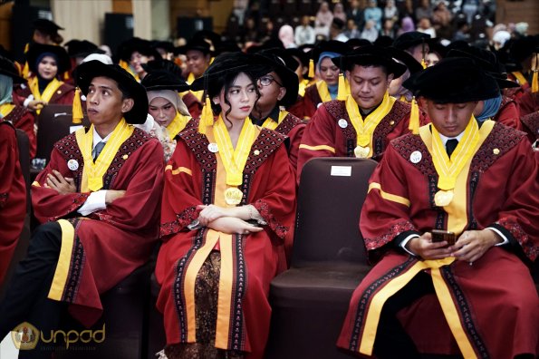 WISUDA UNPAD GOL. 1 TA 2023-2024 LIPUTAN SESI 2 (70)