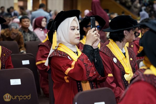 WISUDA UNPAD GOL. 1 TA 2023-2024 LIPUTAN SESI 2 (76)