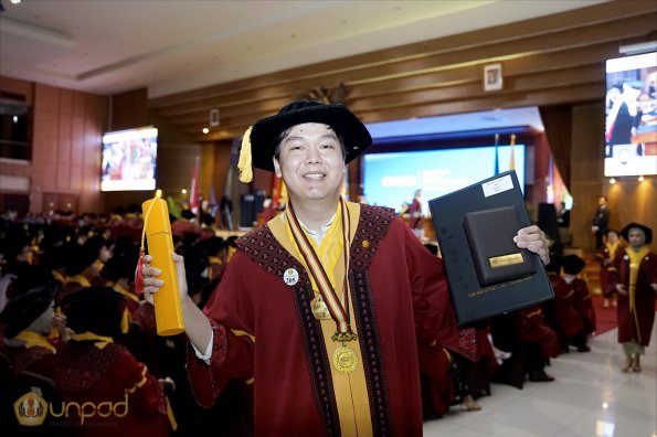 WISUDA UNPAD GOL. 1 TA 2023-2024 LIPUTAN SESI 2 (84)