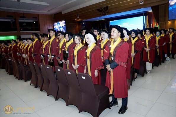 WISUDA UNPAD GOL. 1 TA 2023-2024 LIPUTAN SESI 2 (86)