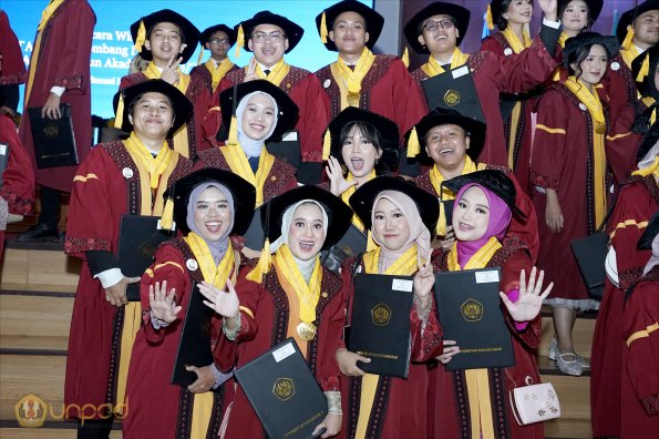 WISUDA UNPAD GOL. 1 TA 2023-2024 LIPUTAN SESI 2 (91)