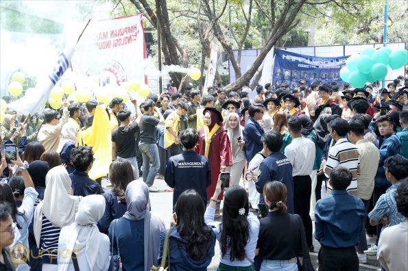 WISUDA UNPAD GOL. 1 TA 2023-2024 LIPUTAN SESI 2 (95)