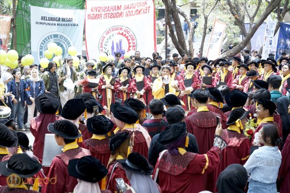 WISUDA UNPAD GOL. 1 TA 2023-2024 LIPUTAN SESI 2 (98)