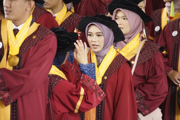 WISUDA UNPAD GOL. 1 TA 2023-2024 LIPUTAN SESI 3 (10)