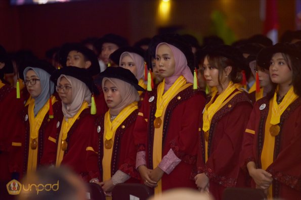 WISUDA UNPAD GOL. 1 TA 2023-2024 LIPUTAN SESI 3 (100)