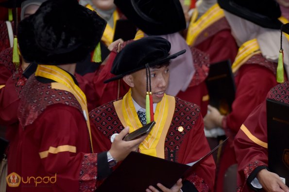 WISUDA UNPAD GOL. 1 TA 2023-2024 LIPUTAN SESI 3 (107)