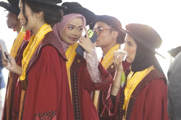 WISUDA UNPAD GOL. 1 TA 2023-2024 LIPUTAN SESI 3 (11)