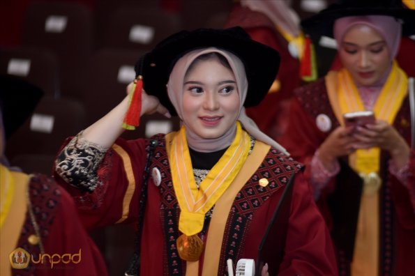 WISUDA UNPAD GOL. 1 TA 2023-2024 LIPUTAN SESI 3 (110)