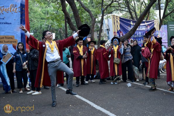 WISUDA UNPAD GOL. 1 TA 2023-2024 LIPUTAN SESI 3 (132)