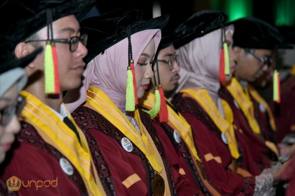 WISUDA UNPAD GOL. 1 TA 2023-2024 LIPUTAN SESI 3 (137)