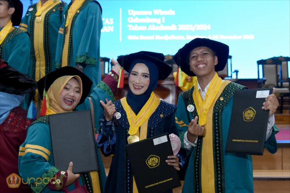 WISUDA UNPAD GOL. 1 TA 2023-2024 LIPUTAN SESI 3 (143)