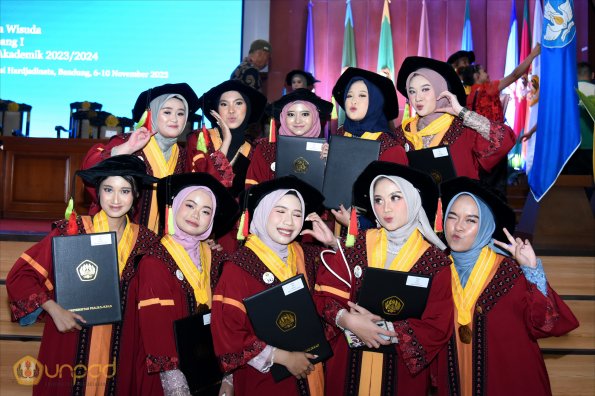 WISUDA UNPAD GOL. 1 TA 2023-2024 LIPUTAN SESI 3 (147)