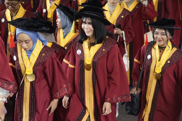 WISUDA UNPAD GOL. 1 TA 2023-2024 LIPUTAN SESI 3 (21)