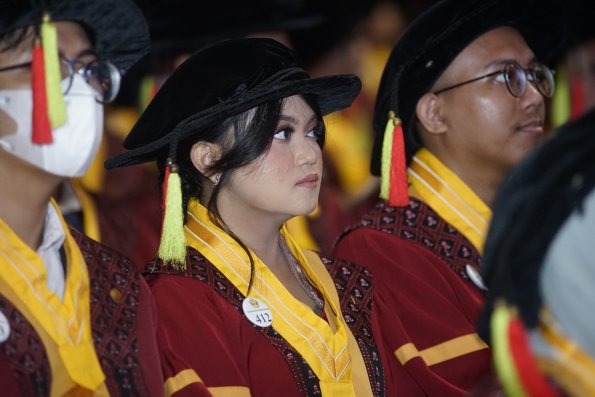 WISUDA UNPAD GOL. 1 TA 2023-2024 LIPUTAN SESI 3 (24)