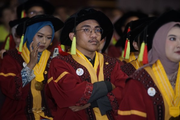 WISUDA UNPAD GOL. 1 TA 2023-2024 LIPUTAN SESI 3 (26)