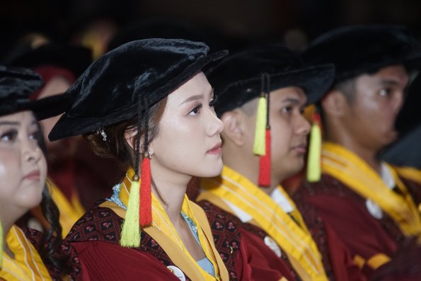 WISUDA UNPAD GOL. 1 TA 2023-2024 LIPUTAN SESI 3 (27)